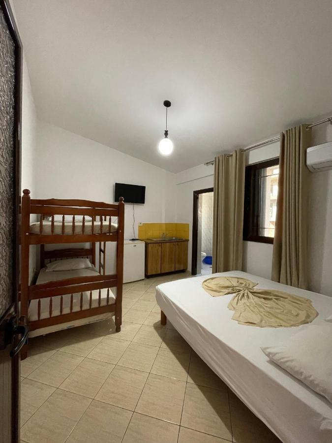 Vila Osmenaj Rent Room Or Apartment Vlore Exterior photo