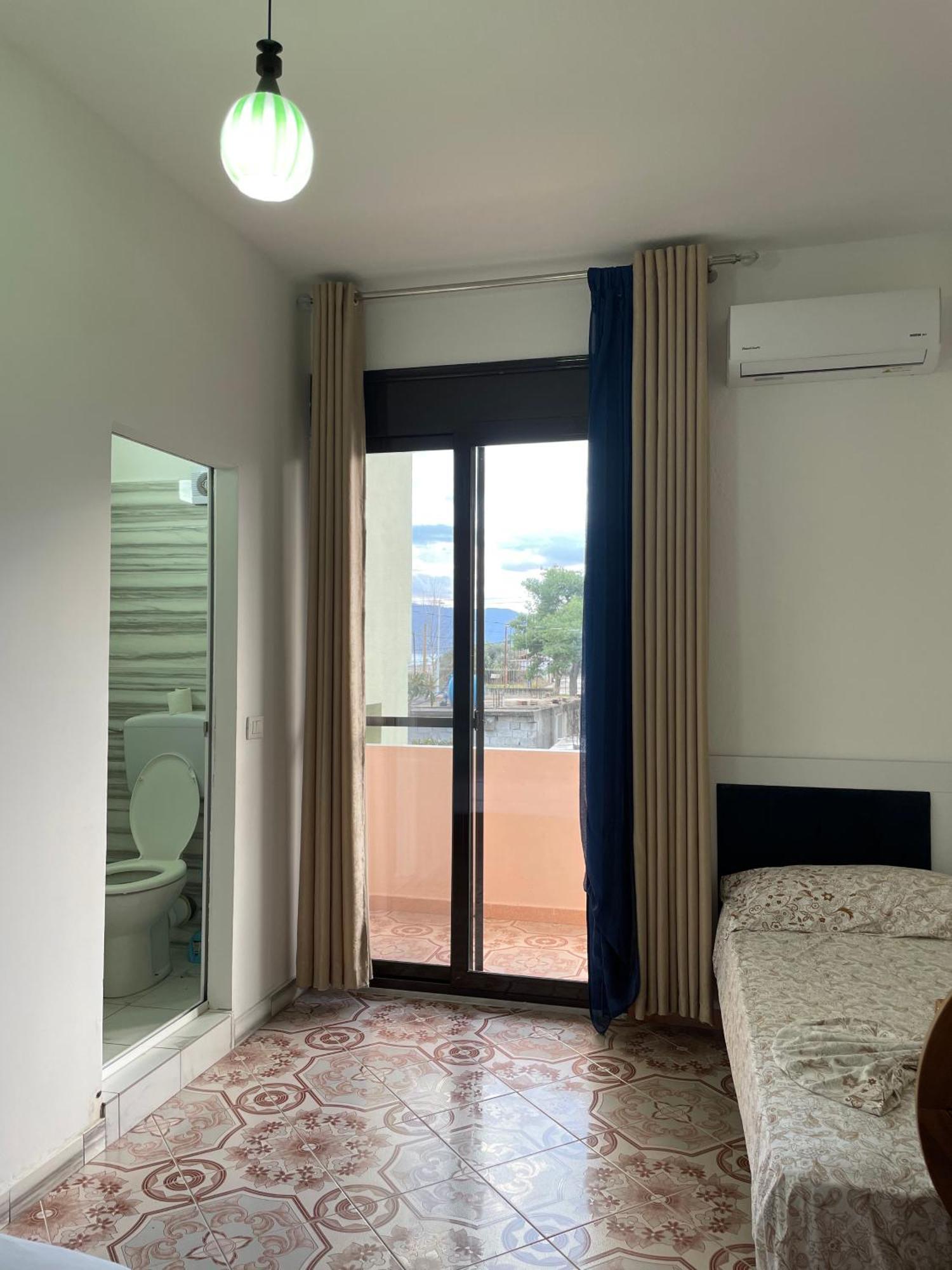 Vila Osmenaj Rent Room Or Apartment Vlore Exterior photo